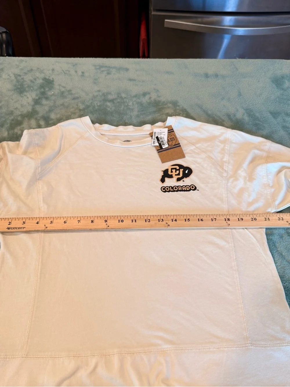 NWT Colorado Buffaloes Youth Small 4/6 Long Sleeve Tee Cream NCAA